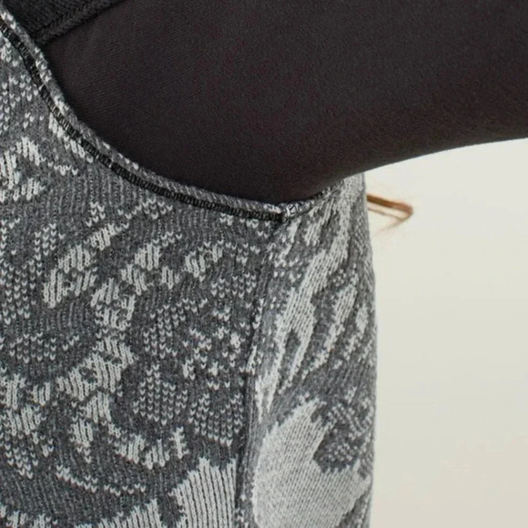 Lululemon Fleet Street Pullover
Black / White / Heathered Black / Soot - Picture 6 of 12